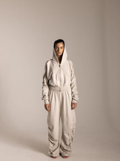 Sweatpants with pleats
